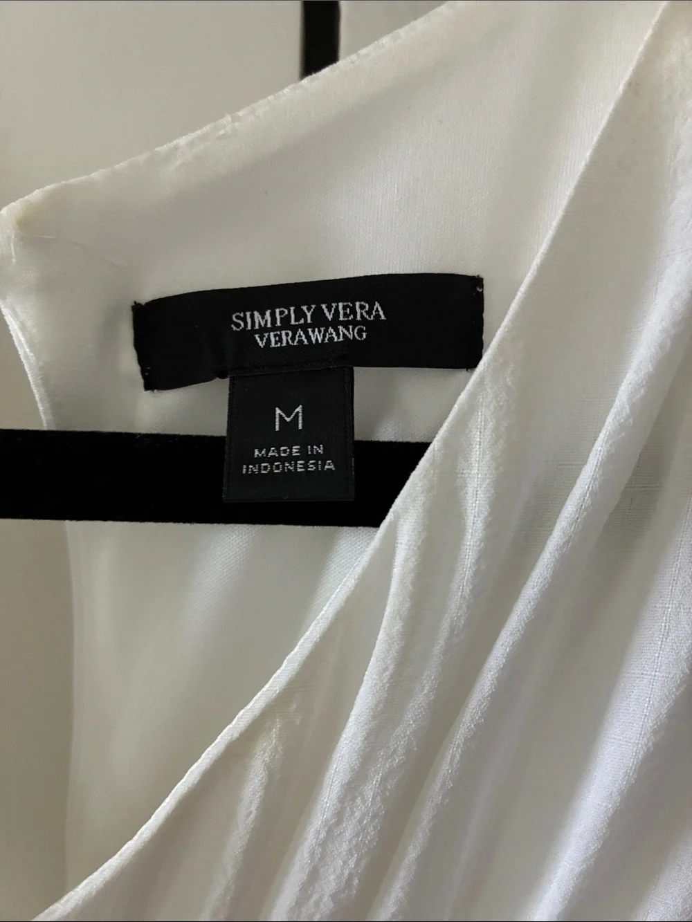 Simply Vera Vera Wang White Sleeveless V-Neck Maxi Dress